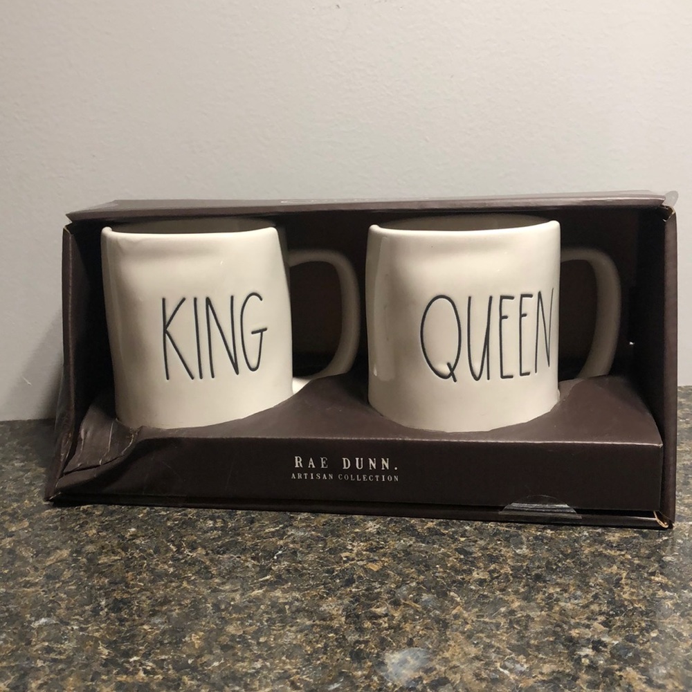 Rae Dunn King & Queen matching mug set